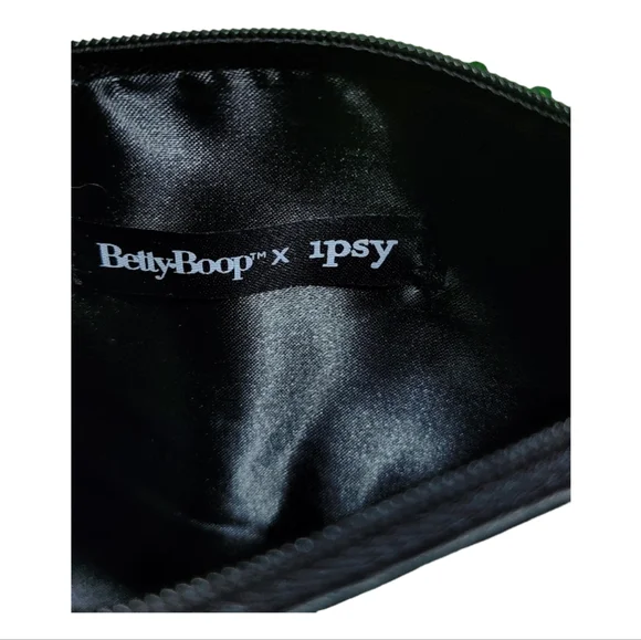 FINAL PRICE - ipsy Betty Boop Makeup Bag - Picture 3 of 5